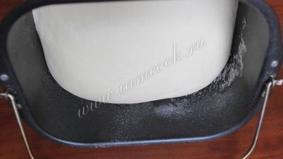 фокачча тонкая с ароматными травами