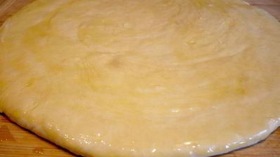 индийская лепешка с куриной колбаской и овощами