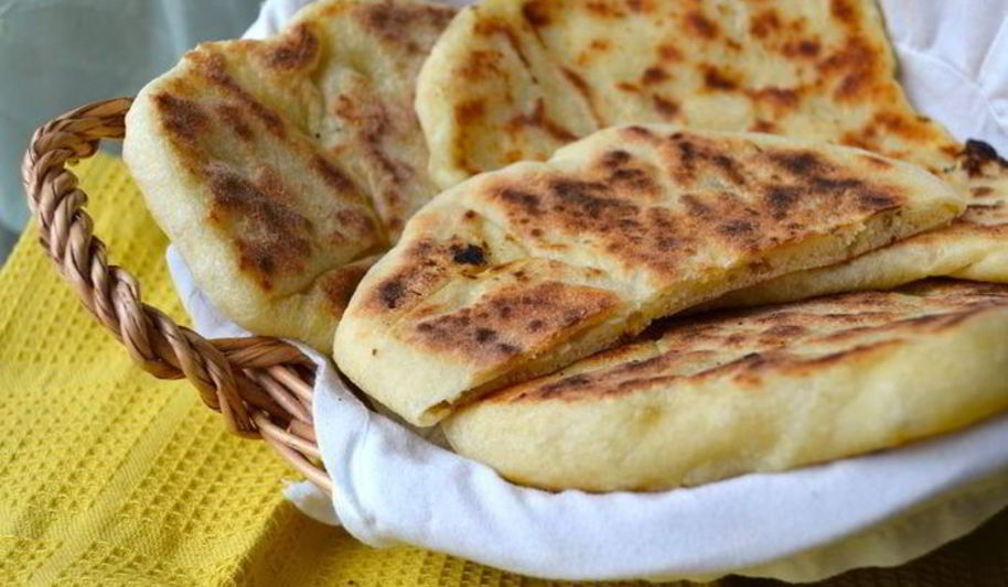 Рецепт индийских лепешек наан с сыром