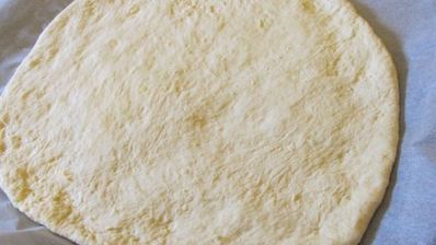 картофельная фокачча с томатами и чесноком