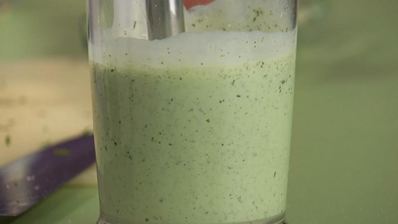 кукурузные лепешки и йогуртовый соус