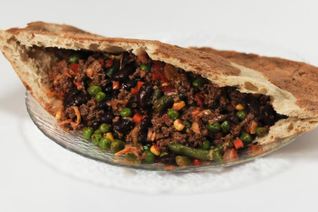 Лепешка с мексиканской смесью и говядиной