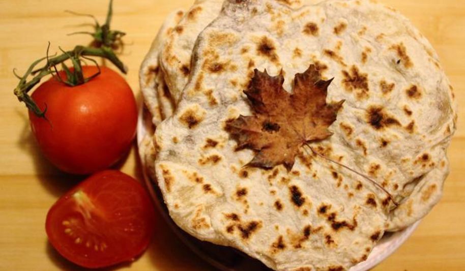 Рецепт лепешек с луковой начинкой