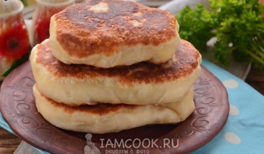 Рецепт лепешек с сыром и колбасой на кефире