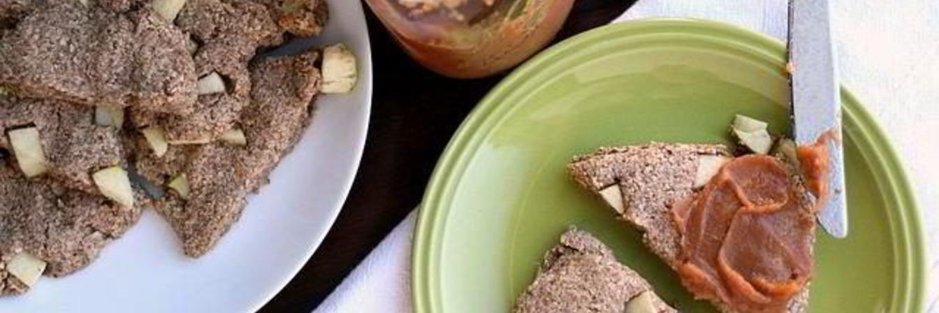 Лепешки с яблоком и пряностями