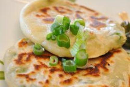 Лепешки с зеленым луком