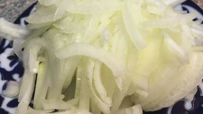 ореховое карри с куриной грудкой и лепешкой наан