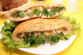 Пита с начинкой из печени трески