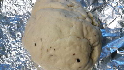 слоеные лепешки на топленом масле с сезонной зеленью