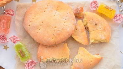 сметанные лепешки без дрожжей в духовке