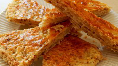 сырно-ореховая лепешка