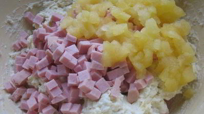 сырно-тыквенные лепешки с колбасой и зеленью