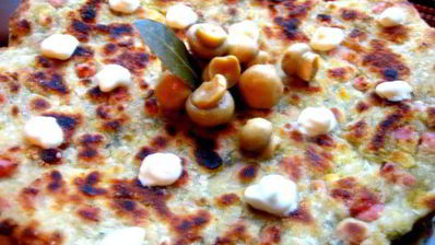 сырно-тыквенные лепешки с колбасой и зеленью