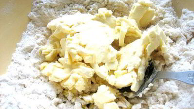 сырно-тыквенные лепешки с колбасой и зеленью