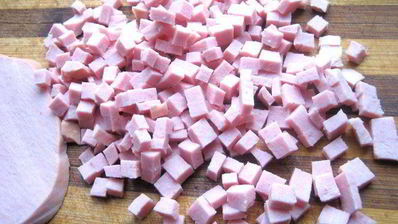 сырно-тыквенные лепешки с колбасой и зеленью