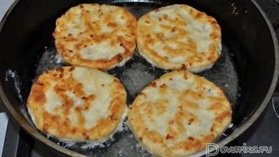 сырные лепешки, быстрые и вкусные