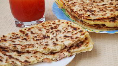 сырные лепешки с ветчиной