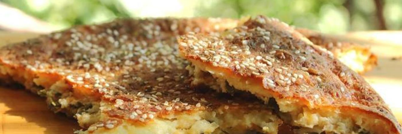 Творожная лепешка с начинкой из сыра