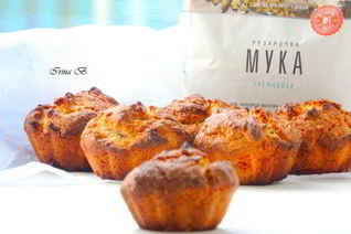 Гречневые маффины с черносливом