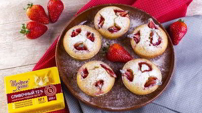 клубничные маффины