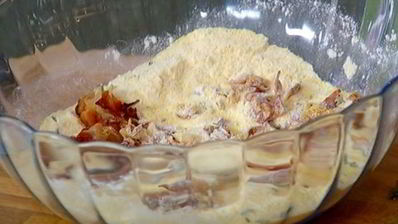 кукурузные маффины с беконом и тимьяном