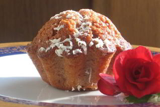 Маффины из белого шоколада и клубники