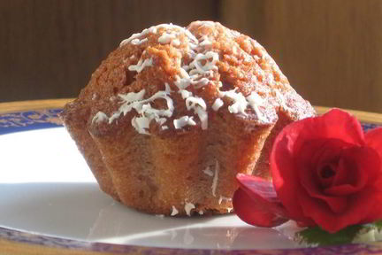 Маффины из белого шоколада и клубники