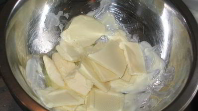 маффины из белого шоколада и клубники