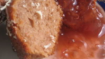 маффины из белого шоколада и клубники