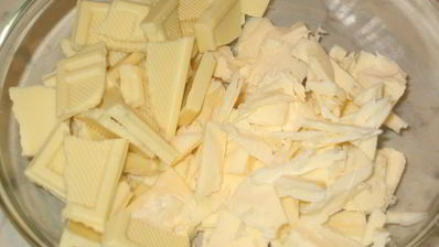 маффины из белого шоколада и клубники