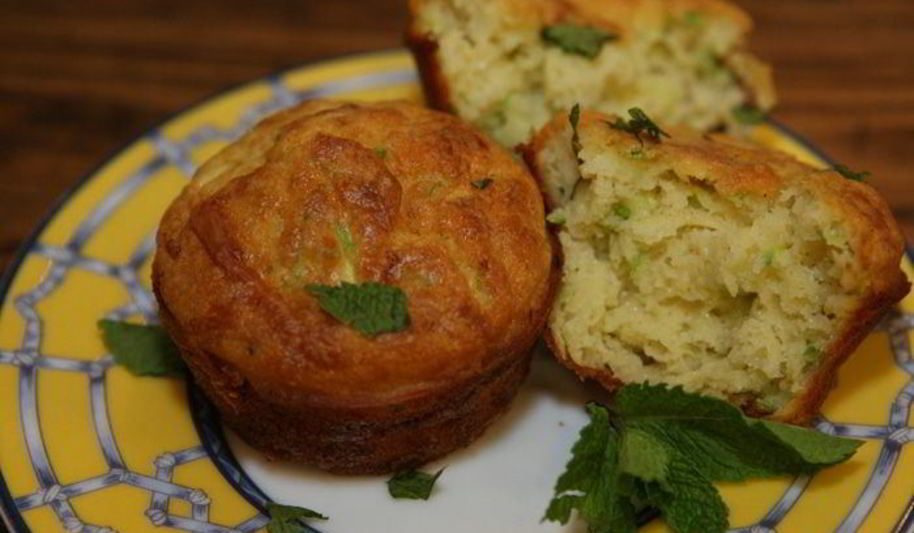 Рецепт маффинов с кабачком, сыром и мятой