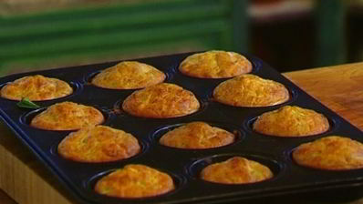 маффины с кабачком, сыром и мятой