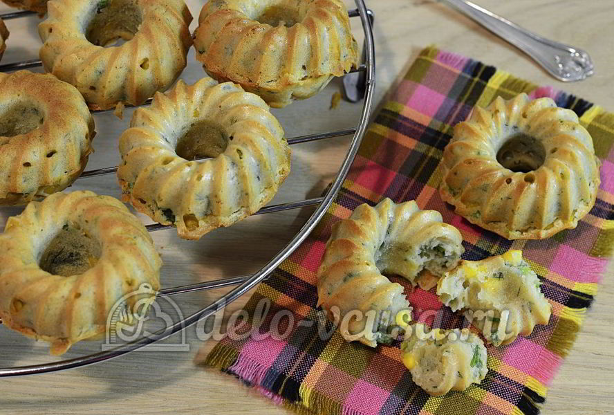 Маффины с кукурузой и зеленью