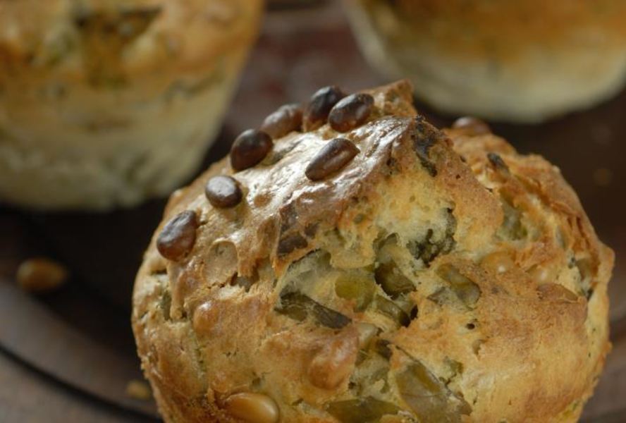 Маффины с щавелем и кедровыми орешками