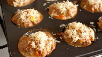 мясные маффины с овощами