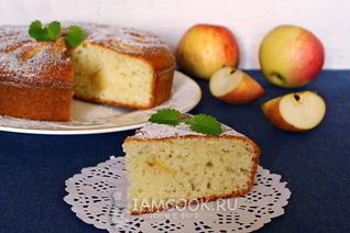 Манник на сметане с яблоками