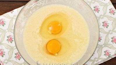 манник на воде с яйцами