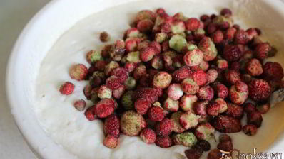 манник с лесной клубникой