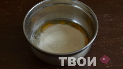 манник с яблоками