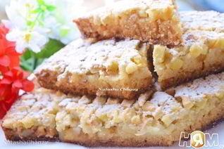 Манник с яблоком