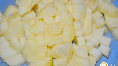 манник с яблоком