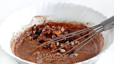 манник шоколадный с финиками и миндалем