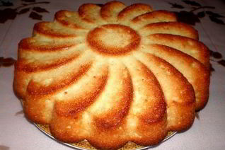 Нежный манник на кефире по-домашнему