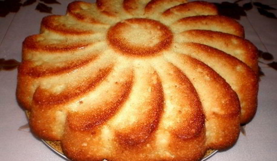 Рецепт нежного манника на кефире по-домашнему