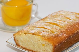 Постный кекс-манник с кокосом и персиками