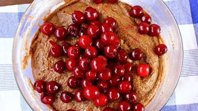 шоколадный манник с вишней