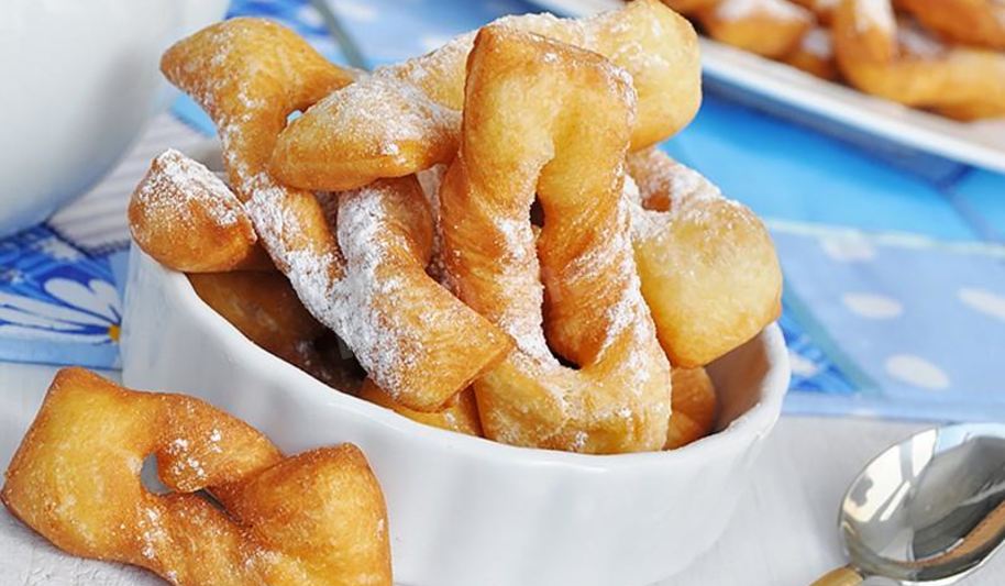 Рецепт мягкого хвороста на кефире