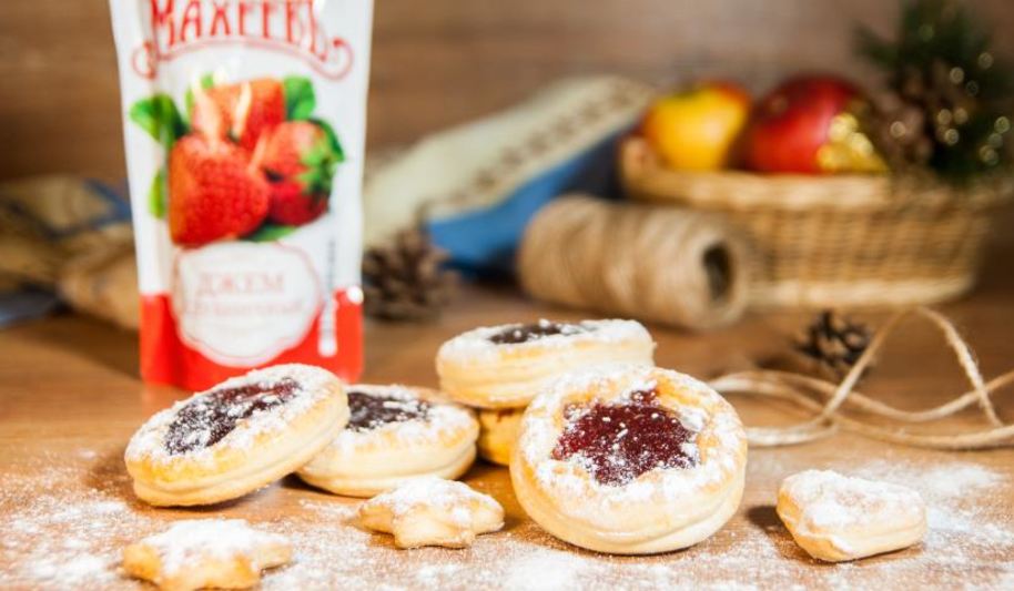 Рецепт новогодних слоек с джемом