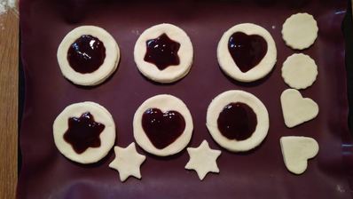 новогодние слойки с джемом