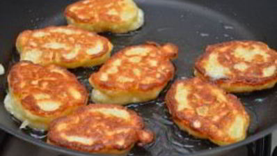 дрожжевые оладьи на молоке